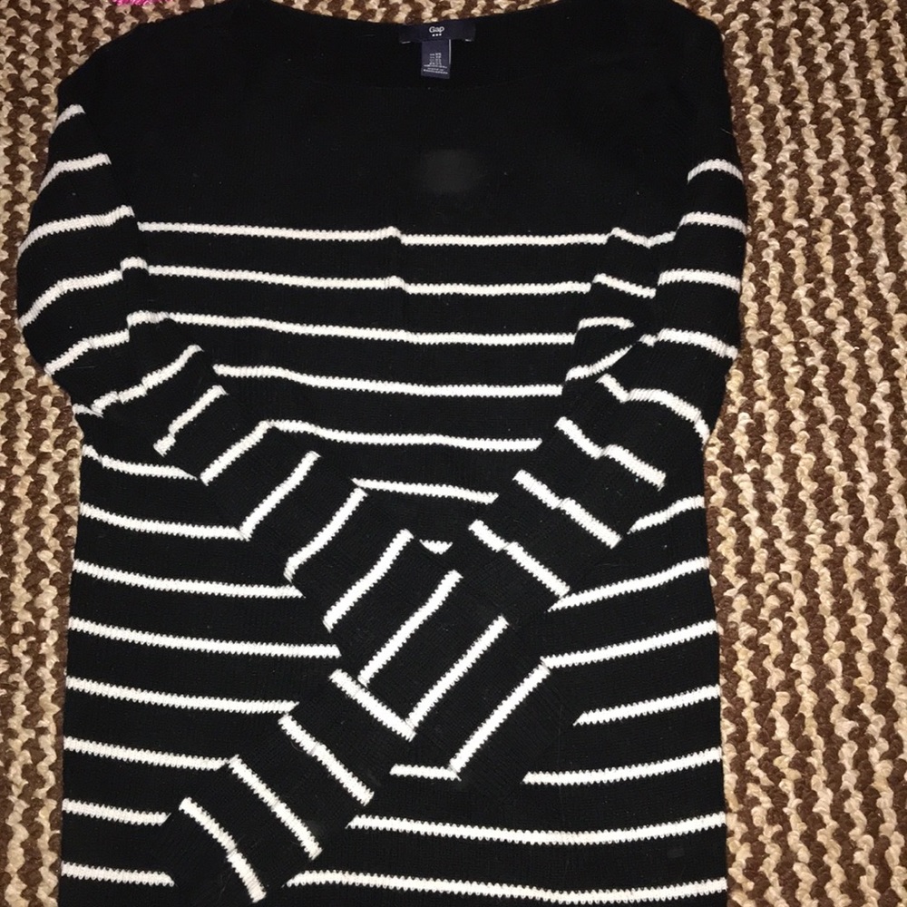 Long sleeve Gap ribneck sweater